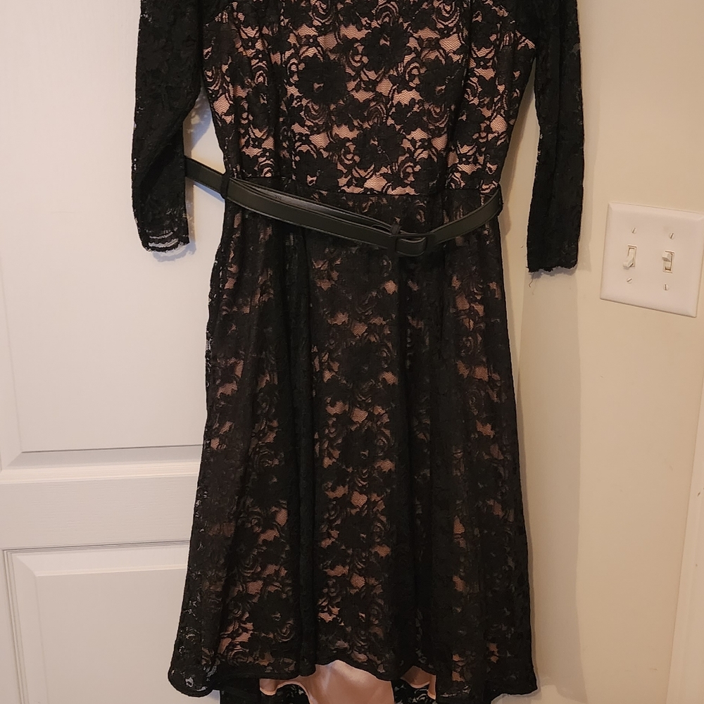 Dress - Picture 9 of 9